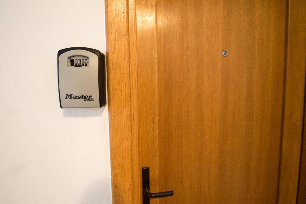 Apartment Lamar - Entry With Pin 0 - 24H, Underground Parking Garage, Elevator Slavonski Brod Buitenkant foto