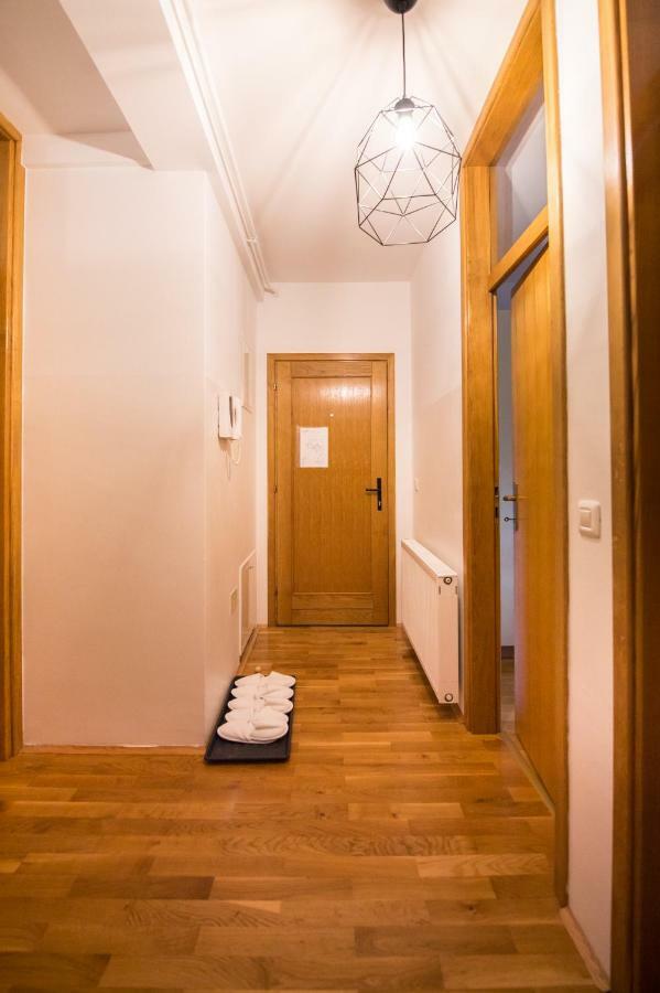 Apartment Lamar - Entry With Pin 0 - 24H, Underground Parking Garage, Elevator Slavonski Brod Buitenkant foto